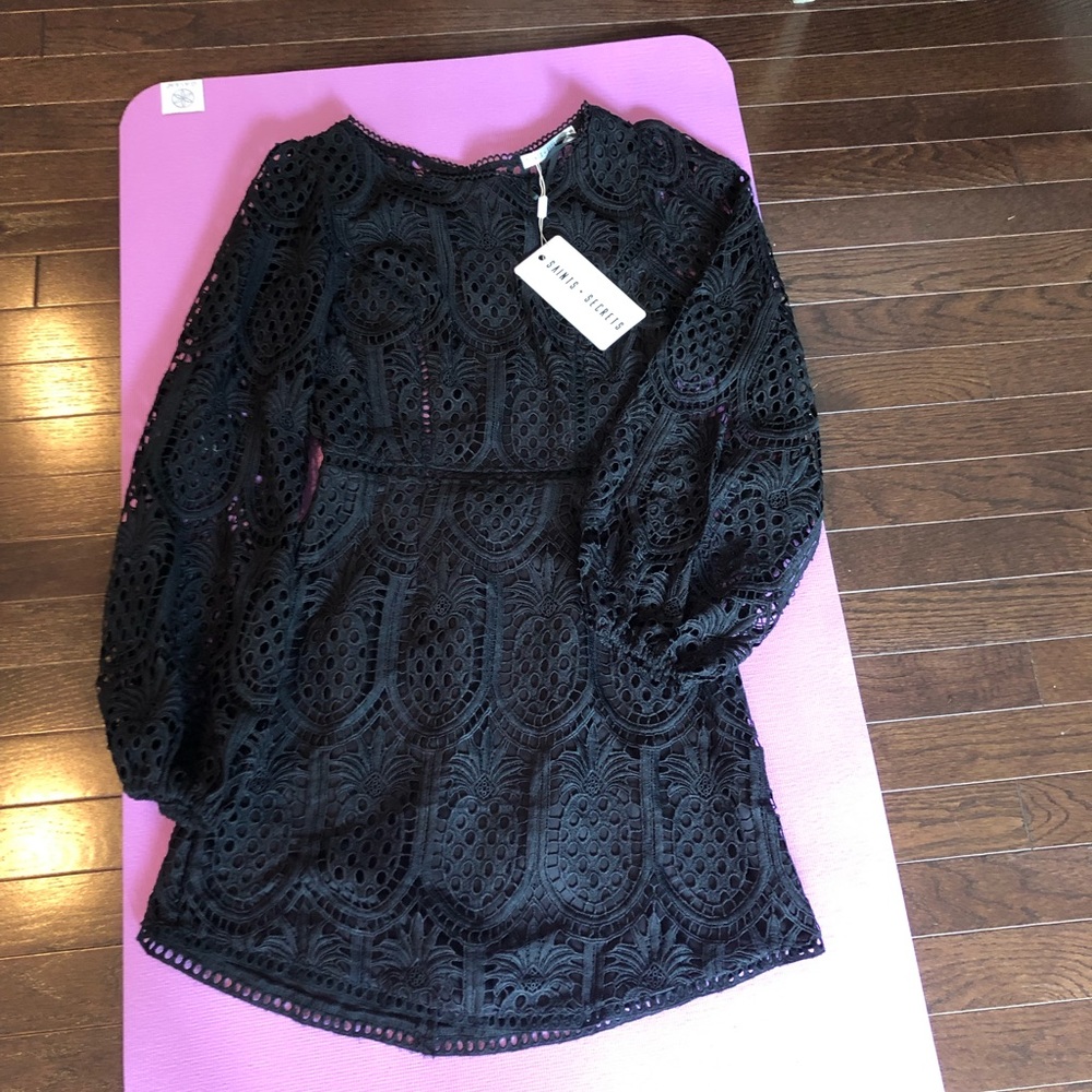 Black lace dress